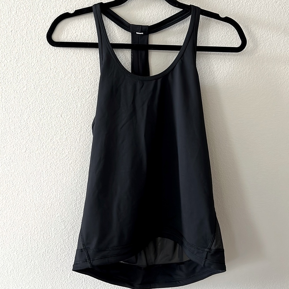 Lululemon Mesh Racerback Tank with adjustable hem in Black